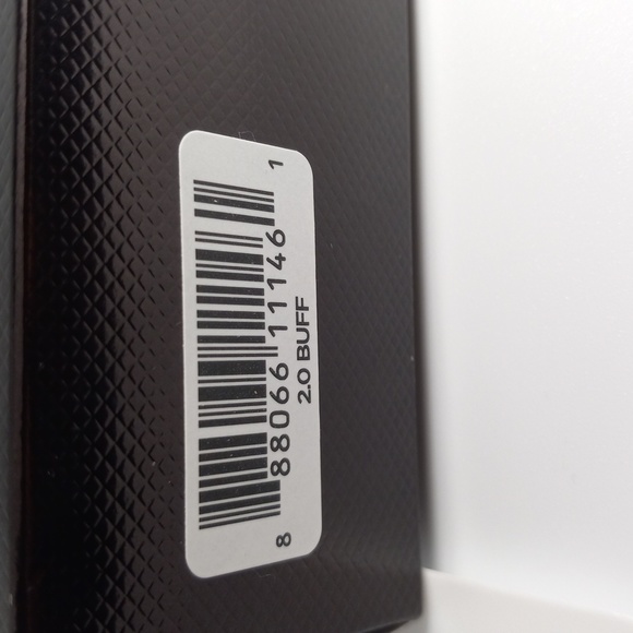 TOM FORD Traceless Soft Matte Foundation Shade: 20 Buff - Picture 6 of 6